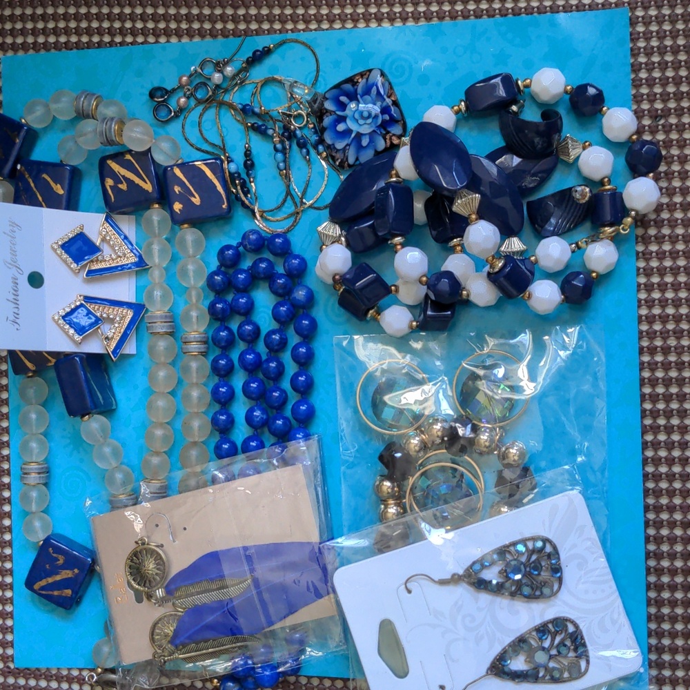 A445 🔥 5 For $35 🔥 Five Necklace Sets in Shades of Blue